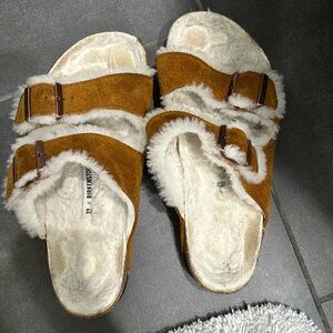 Birkenstock Arizona Shearling - Suede (Unisex) in Mink Suede size 39